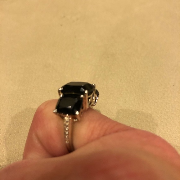 Sterling Silver (925) Black Onyx Cocktail Ring size 5.5 - Picture 2 of 9